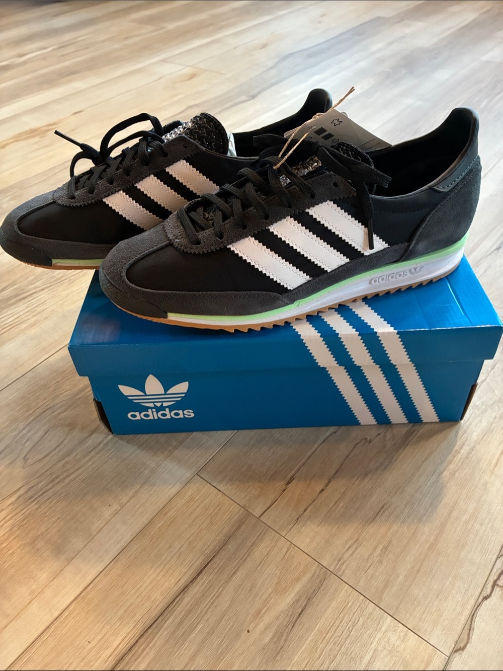 adidas Women’s Carbon and White with Green-Accent Retro Runner